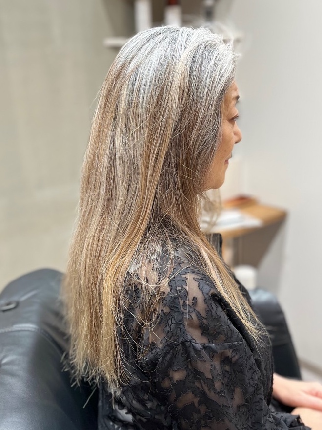 60代、ロングからグレーヘアのベリーショートへ|着物にも似合うスタイル/横・ビフォー